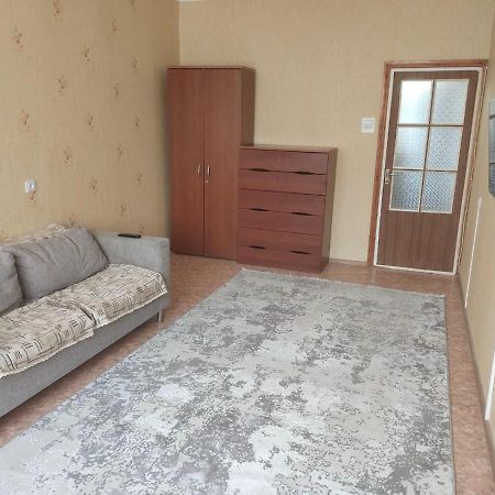 Appartement 2Х Комнатная Кв., 11 Мкр., 2 Этаж à Aktau  Extérieur photo